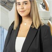 Professeure d’anglais diplômée (IELTS score 8), spécialisée dans l’enseignement pour enfants et adolescents.